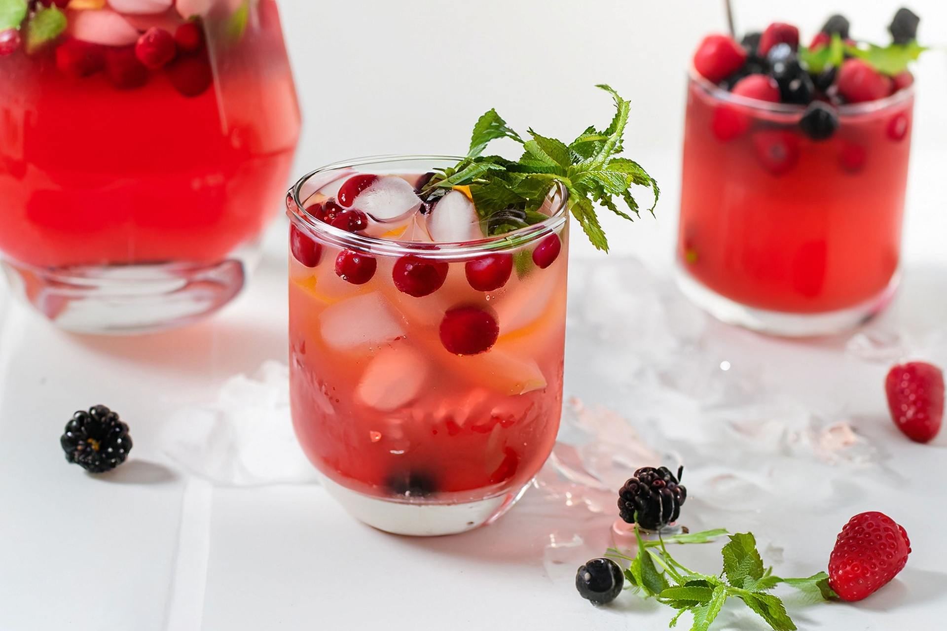 Газированный напиток с лимоном и ягодами + 250 FS